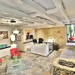 Hotel La Maison Des Peyrat Hotel 3*