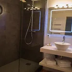 Hotel La Maison Des Peyrat 3*