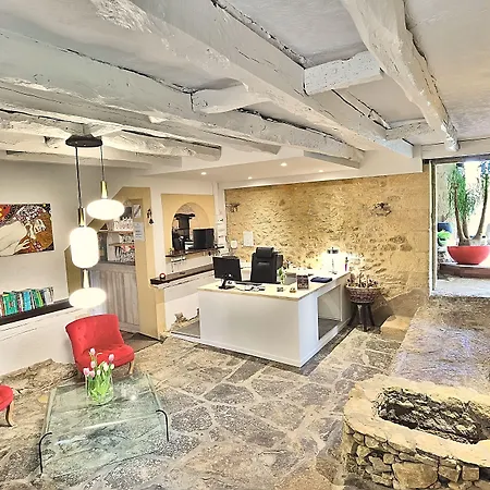 La Maison Des Peyrat Hotel 3*