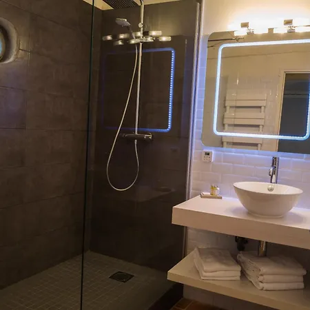 Hotel La Maison Des Peyrat 3*