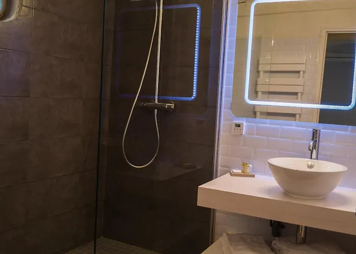 Hotel Hotel La Maison Des Peyrat 3*