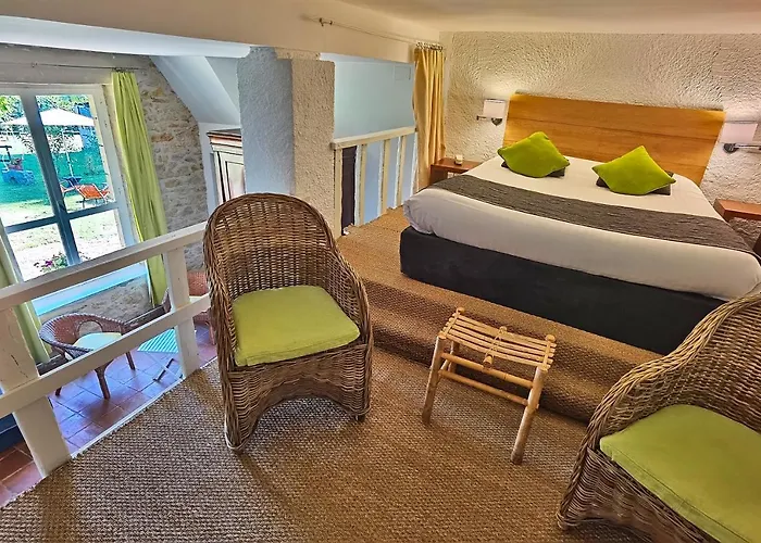 Hotel La Maison Des Peyrat 3*